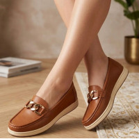 Mocasines Confort para Mujer con Cadena Dorada y Suela Flexible